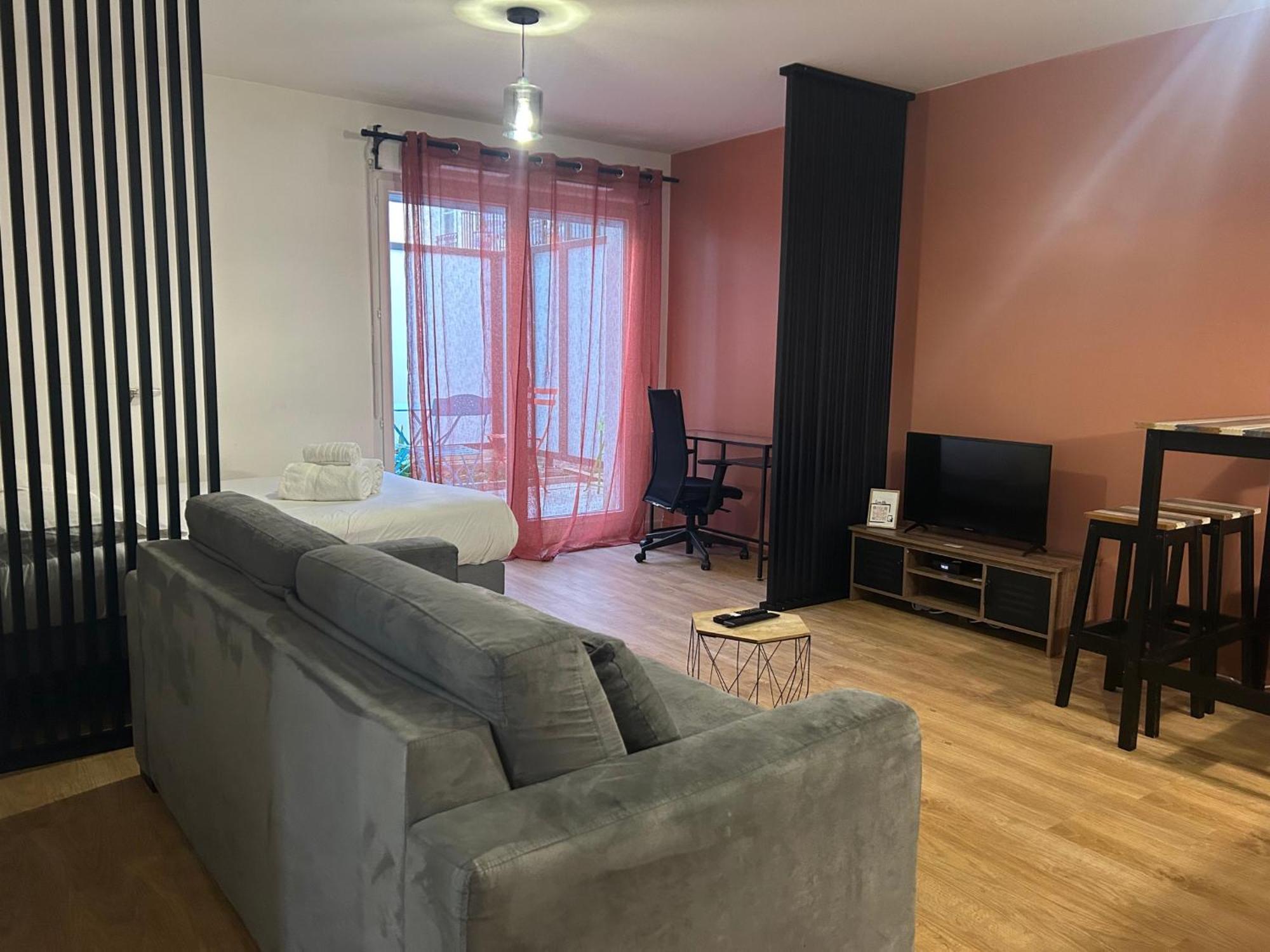 Studio Spacieux 4 Personnes Avec Terrasse Privee & Bureau - Gare A 4Min, Paris En 30Min วิลลิเยร์-ซูร์-มาร์น ภายนอก รูปภาพ